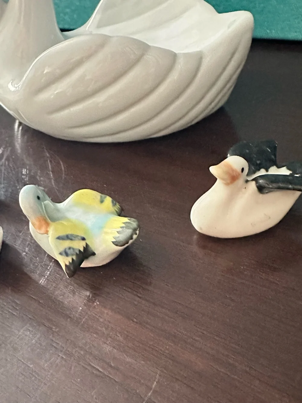 White Ceramic Swan Bar soap holder with Miniature Duck Figurines